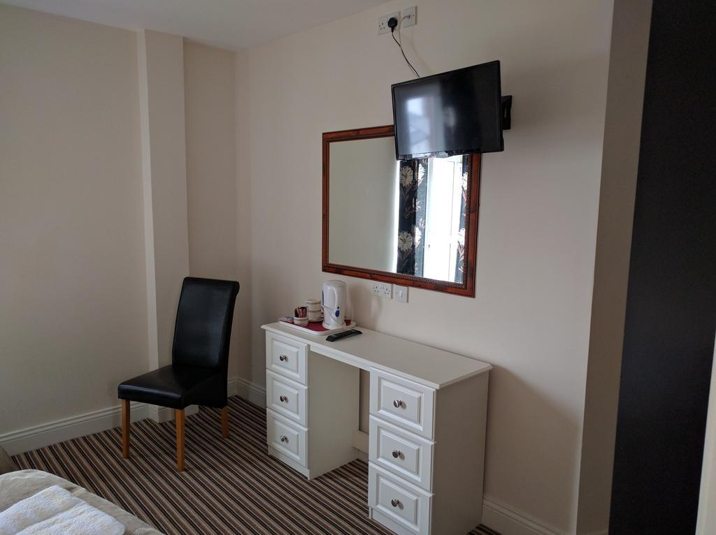 Galway Arms Inn Экстерьер фото